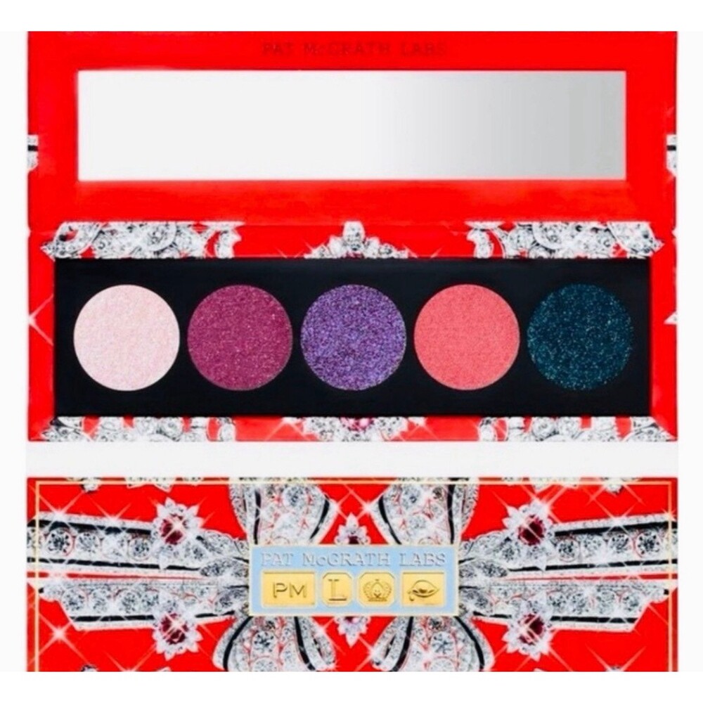 PAT McGRATH LABS
Luminous Legends Starfall Seduction Eye Shadow Palette